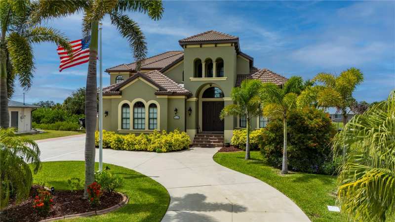 4 bedroom Single Family Residence at 18189 Ohara Drive, Port Charlotte Sec 079, Port Charlotte — photo 1