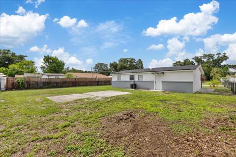 8303 Bahia Avenue, Tampa FL - photo 8 of 33