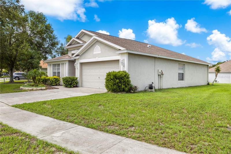 3 bedroom Single Family Residence at 10234 Hunters Haven Boulevard, South Pointe Ph 10 & 11, Riverview — photo 5