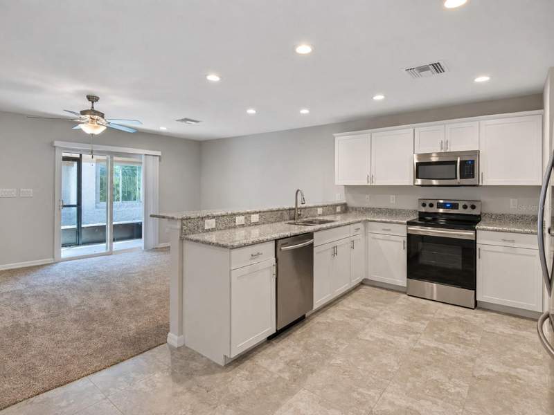 3 bedroom Townhouse at 13120 Sonoma Bend Place, Tuscany Bay Lot 2 Block 20, Gibsonton — photo 3