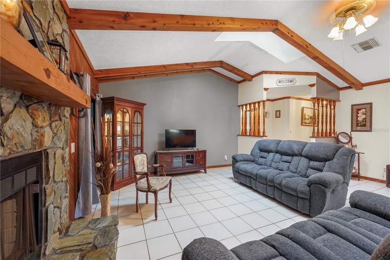3 bedroom Single Family Residence at 1747 King Edward Drive, Kings Pt Sub, Kissimmee — photo 4