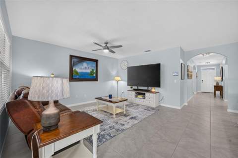5264 Greenheart Avenue, Mount Dora FL - photo 6 of 34