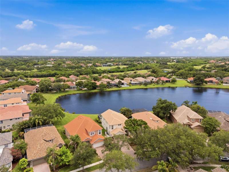 3 bedroom Single Family Residence at 9985 Sago Point Drive, Bayou Club Estates T, Largo — photo 5