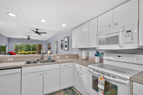 9500 Fiddlers Green Circle #101, Rotonda West FL - photo 13 of 57