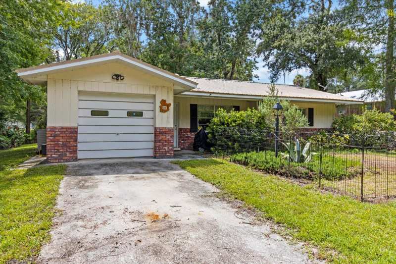 2 bedroom Single Family Residence at 516 S Tuck Point, Sherwoodforest Unrec Sub, Inverness — photo 1
