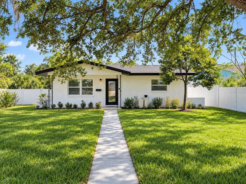 7 bedroom Half Duplex at 5020 10th Avenue, Casa Mia, St Petersburg — photo 1