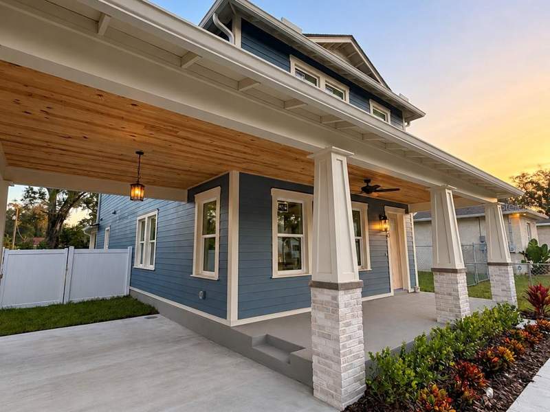 4 bedroom Single Family Residence at 1910 E Genesee Street, Strathmore, Tampa — photo 2