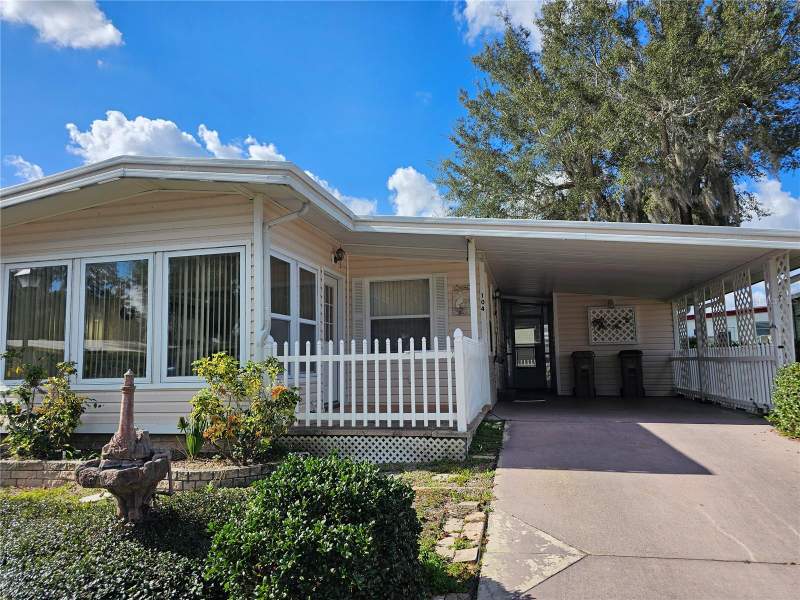 2 bedroom Mobile Home at 104 Ixora Way, Hawthorne At Leesburg A Coop, Leesburg — photo 2