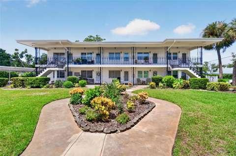 138 36Th Avenue #208 W, home for sale in St. Petersburg 33704