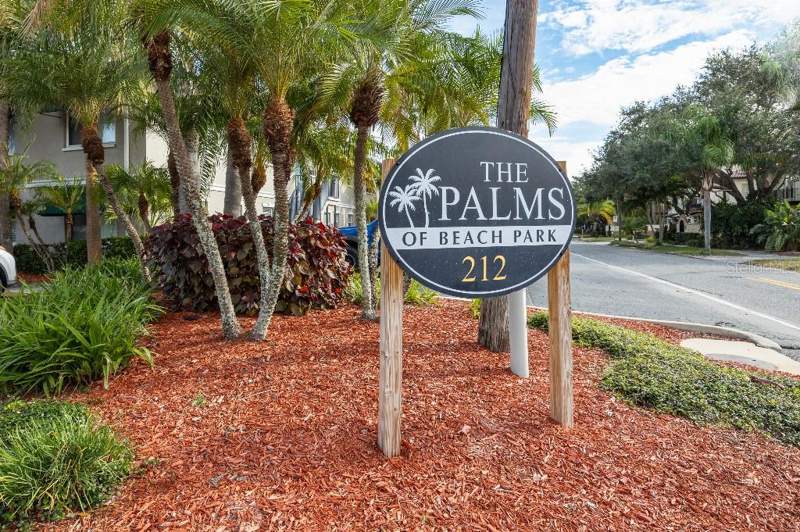 Palms Of Beach Park A Condomin