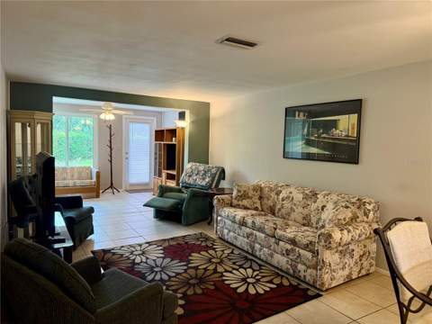 4303 Summersun Drive, New Port Richey FL - photo 7 of 39
