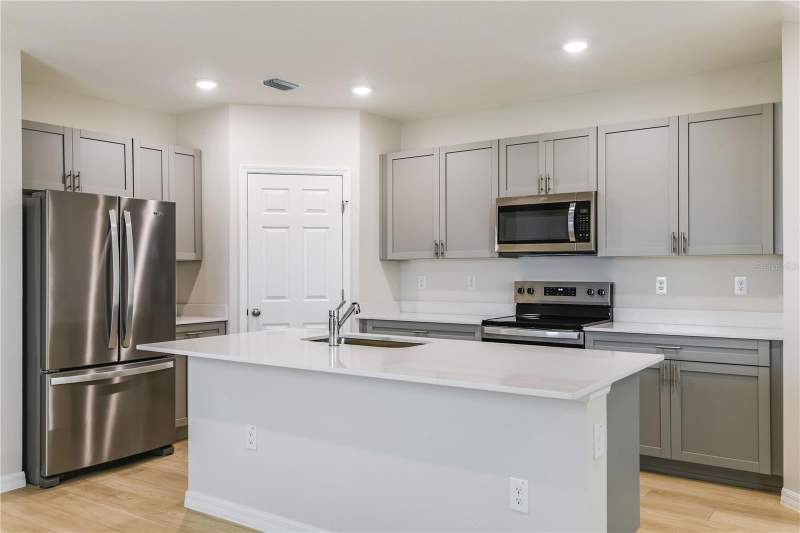 4 bedroom Single Family Residence at 9867 Pelican Coast Drive, Pasadena Woods, Dade City — photo 2