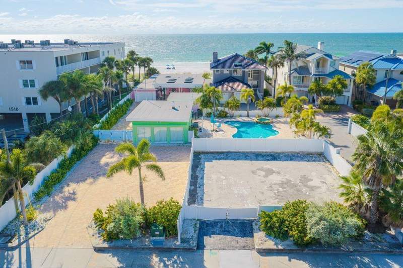 5 bedroom Single Family Residence at 1512 Gulf Boulevard, Indian Beach Re-Revised, Indian Rocks Beach — photo 2