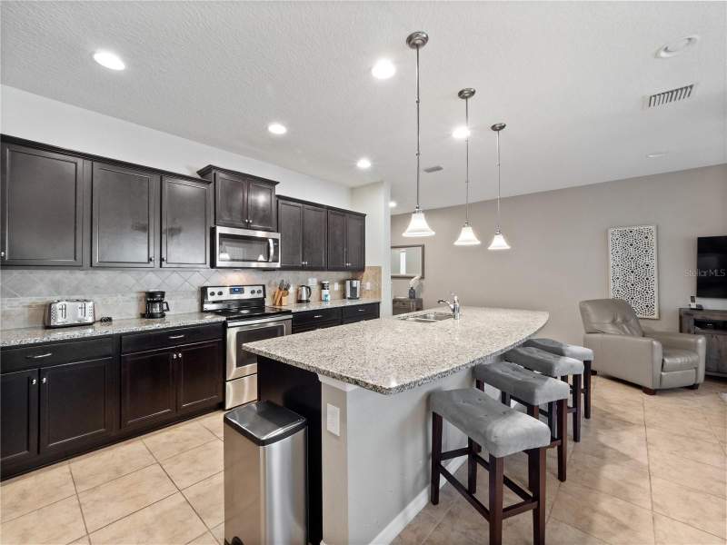 4 bedroom Townhouse at 8867 Geneve Court, Windsor At Westside Ph 2B, Kissimmee — photo 5