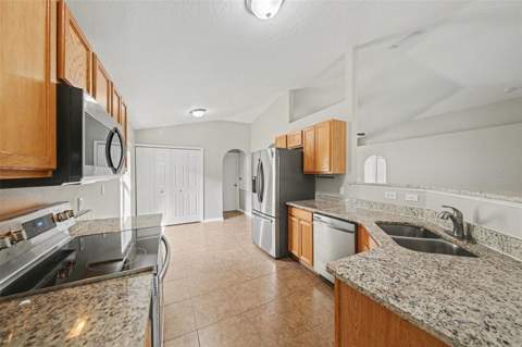 2212 Nicollett Way, Leesburg FL - photo 14 of 31