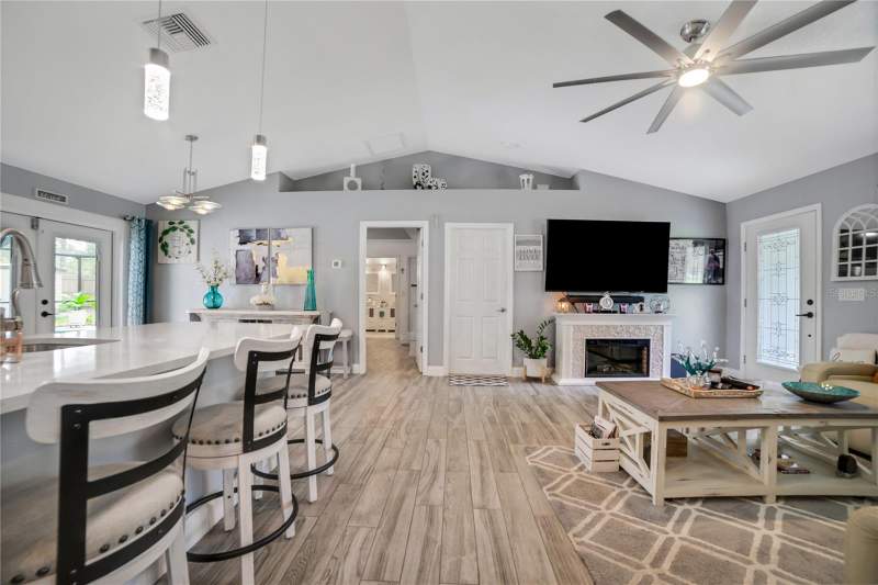 4 bedroom Single Family Residence at 12476 Jaybird Road, Royal Highlands, Weeki Wachee — photo 5