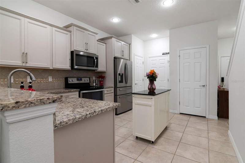 2 bedroom Townhouse at 9213 Hillcroft Drive, Magnolia Park Northeast Reside, Riverview — photo 3