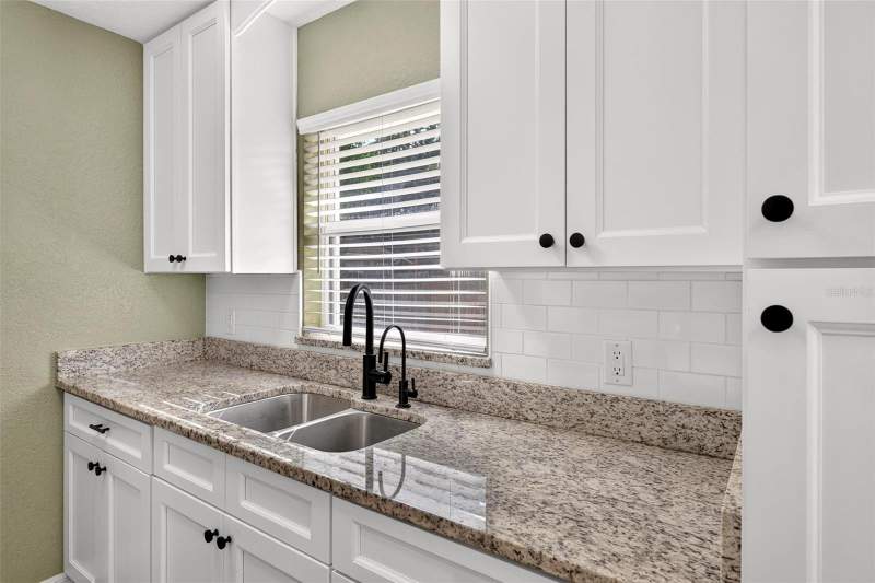 3 bedroom Single Family Residence at 1125 N Tremain Street, Mount Dora, Mount Dora — photo 5