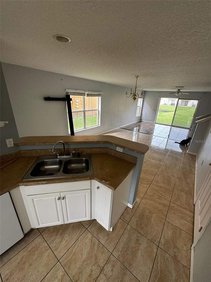 3 bedroom Townhouse at 6913 Marble Fawn Place, St Charles Place Ph 5, Riverview — photo 4