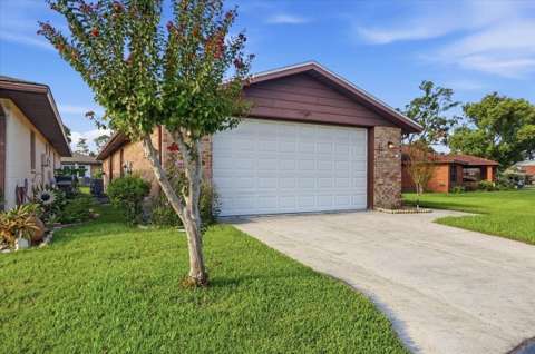 478 Lake Carolyn Circle, home for sale in Lakeland 33813