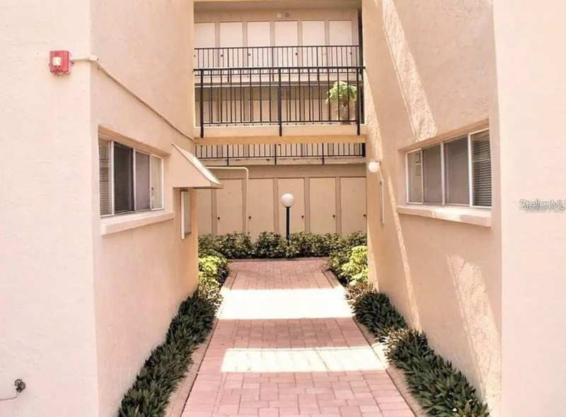 2 bedroom Condominium at 2763 Woodgate Lane #211, Pinewood Village II, Sarasota — photo 1