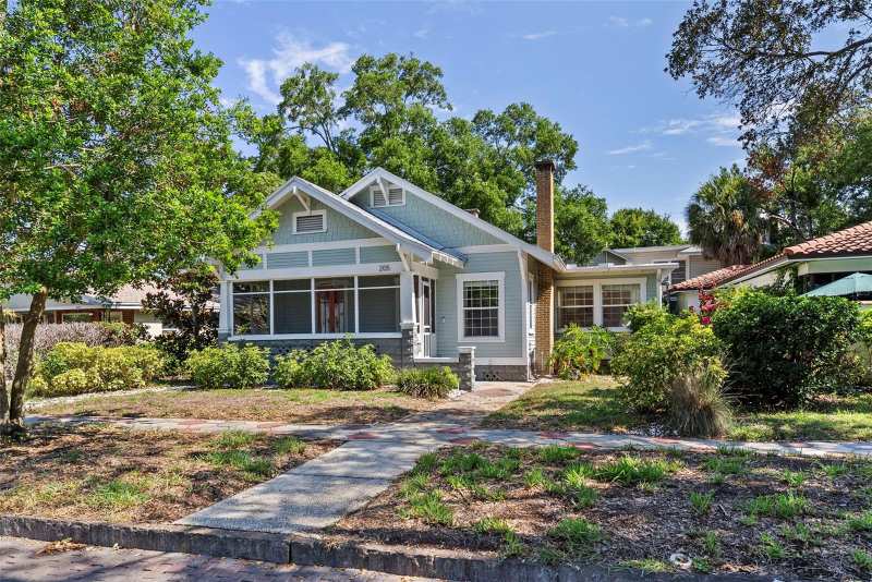 3 bedroom Single Family Residence at 205 12th Avenue, Jacksons, St Petersburg — photo 1