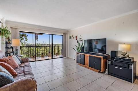 2900 Cove Cay Drive #7B, Clearwater FL - photo 7 of 37