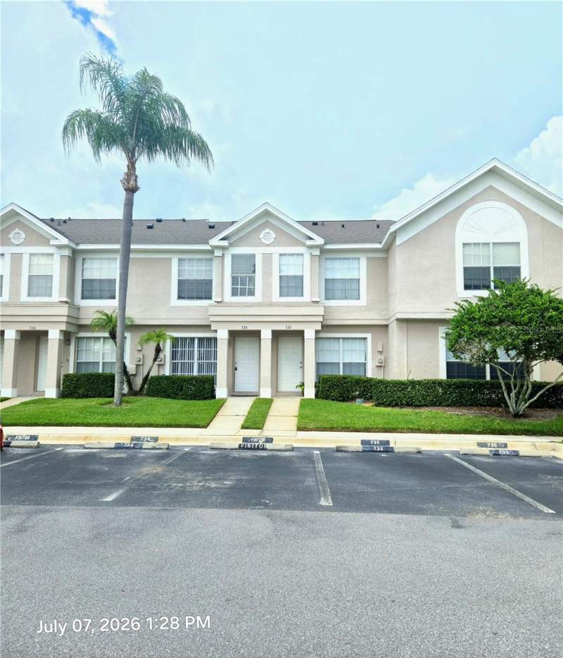 2 bedroom Townhouse at 734 Kensington Lake Cir #Brandon, The Townhomes At Kensington, Brandon — photo 2