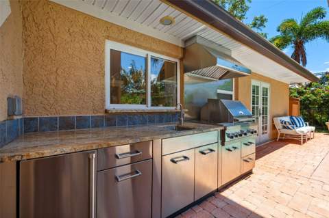 1124 Seville Lane, St Petersburg FL - photo 11 of 58