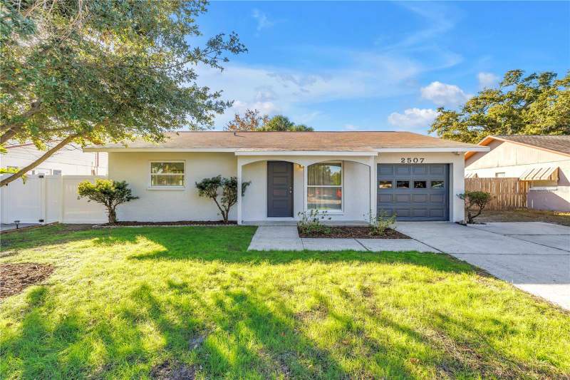 Gulfport EstatesHomes for Sale in Gulfport, FL