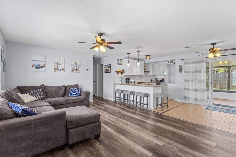 3 bedroom Single Family Residence at 11916 85TH TERRACE, RIDGEWOOD GROVES, SEMINOLE — photo 2