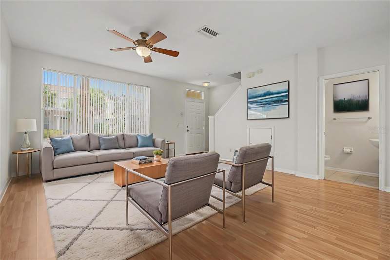 2 bedroom Townhouse at 12216 Country White Circle, Country Chase, Tampa — photo 3
