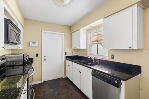 7221 Northbridge Boulevard, Tampa FL - photo 12 of 35