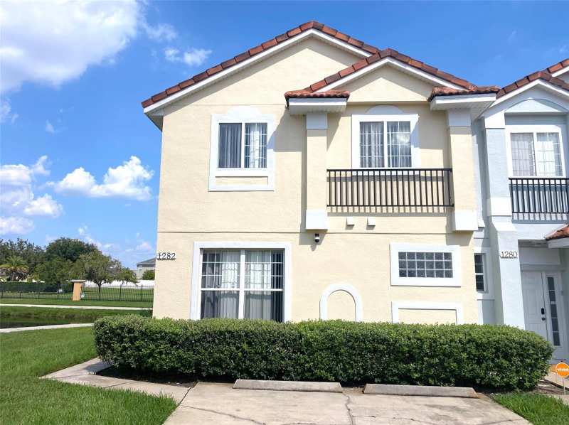 4 bedroom Townhouse at 1282 S Beach Circle, Fiesta Key, Kissimmee — photo 1