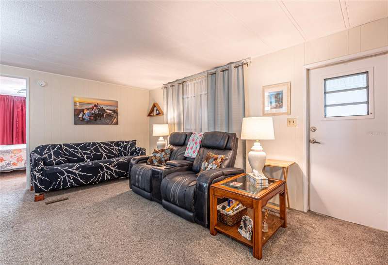 2 bedroom Manufactured Home at 5402 Mohawk Street, Lake Betmar Estates, Zephyrhills — photo 5