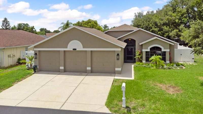 3 bedroom Single Family Residence at 10551 Magrath Lane, Deer Ridge At River Ridge, New Port Richey — photo 1