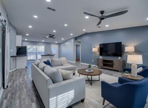 8122 Matthew Drive, New Port Richey FL - photo 9 of 26