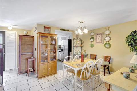 2811 S Pines Drive #15, Largo FL - photo 19 of 31