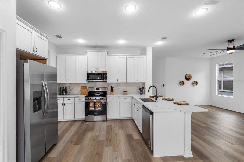 3 bedroom Single Family Residence at 2509 River Briar Boulevard, River Bend Ph 4A, Ruskin — photo 2