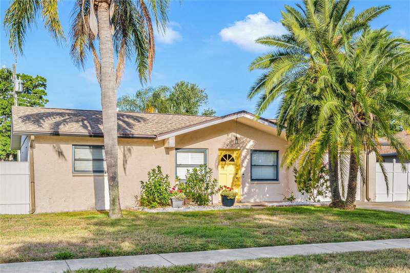 Golden Gateway Homes