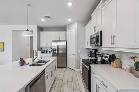 276 Southfield Street, Kissimmee FL - photo 9 of 60