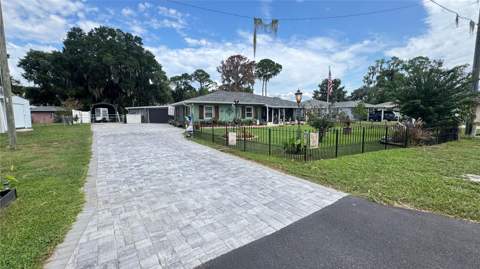 12115 Virginia Drive, Leesburg FL - photo 12 of 92