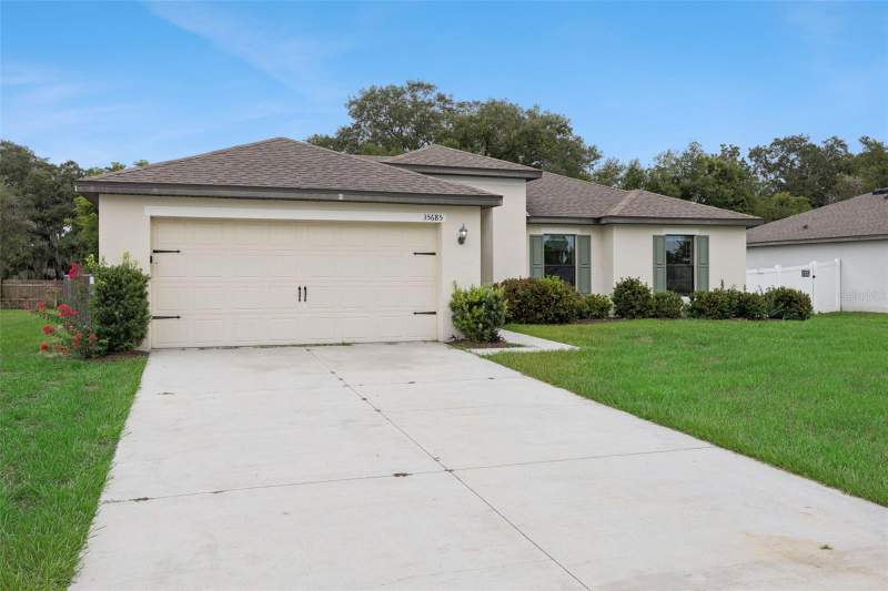 4 bedroom Single Family Residence at 35685 Rose Moss Avenue, Meadow Ridge Of Grand Island Phase 2, Leesburg — photo 2