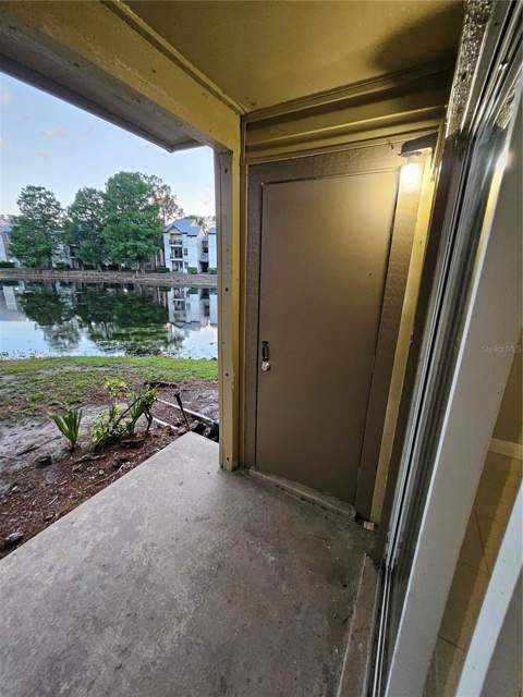 1908 Lake Atriums Circle #15, Orlando FL - photo 16 of 40
