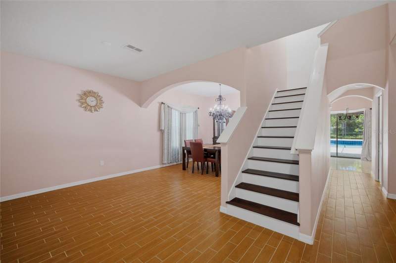 4 bedroom Single Family Residence at 12407 Gilmerton Mist Lane, Worthington Lot 20, Riverview — photo 5