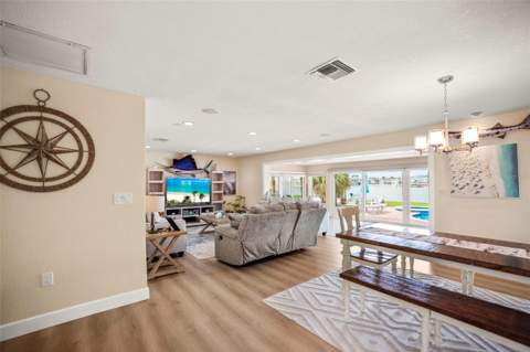 6360 2nd Palm Point, St Petersburg FL - photo 6 of 59