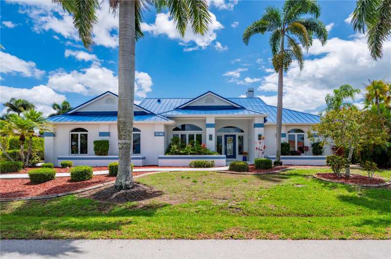 3 bedroom Single Family Residence at 5018 Captiva Court, Punta Gorda Isles Sec 12, Punta Gorda — photo 1