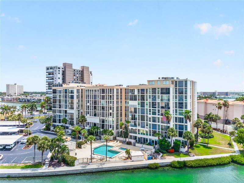 2 bedroom Condominium at 7400 Sun Island Drive #203, Bay Island Group 1, South Pasadena — photo 4