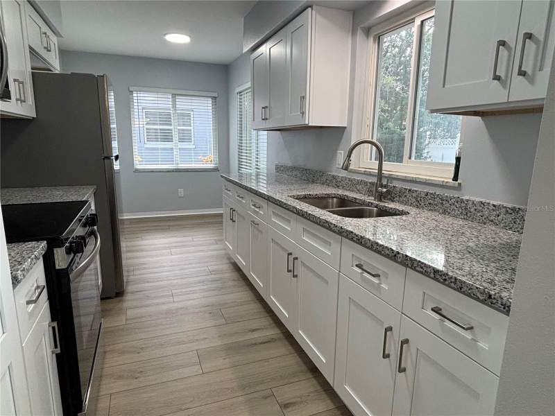 2 bedroom Single Family Residence at 2069 Shadow Lane, Greenbriar, Clearwater — photo 3