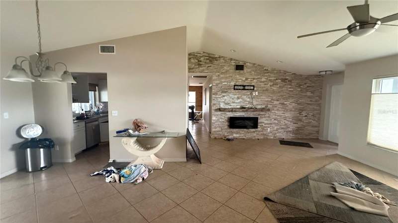 3 bedroom Single Family Residence at 4340 SW 6th Place, Cape Coral, Cape Coral — photo 3